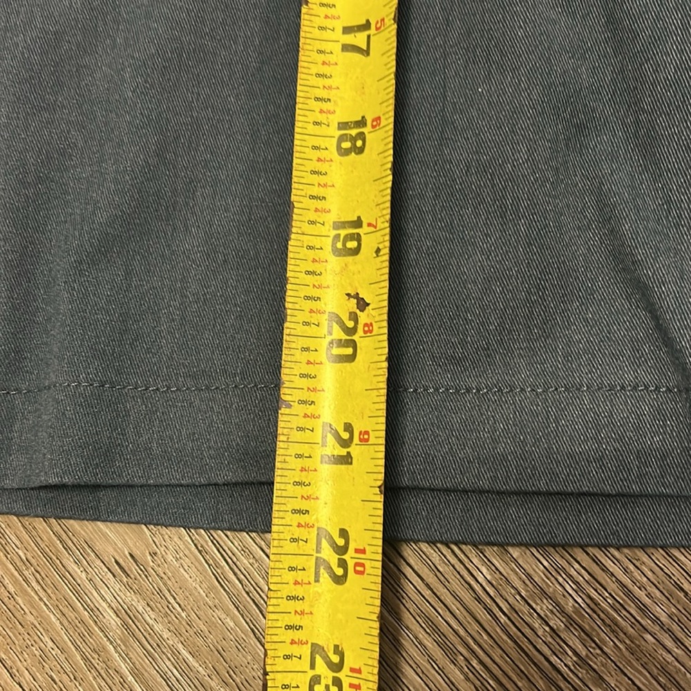 Volcom Shorts - Picture 2 of 5